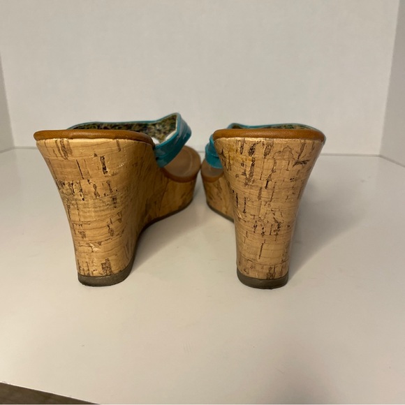 Arizona Jeans Aqua Blue/Floral Wedge Thong Sandal. Size 7.5 - Picture 6 of 6